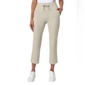 Mondetta Women's Drawstring Capri